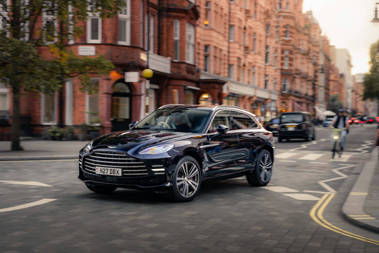 Aston-Martin_Q-London_3